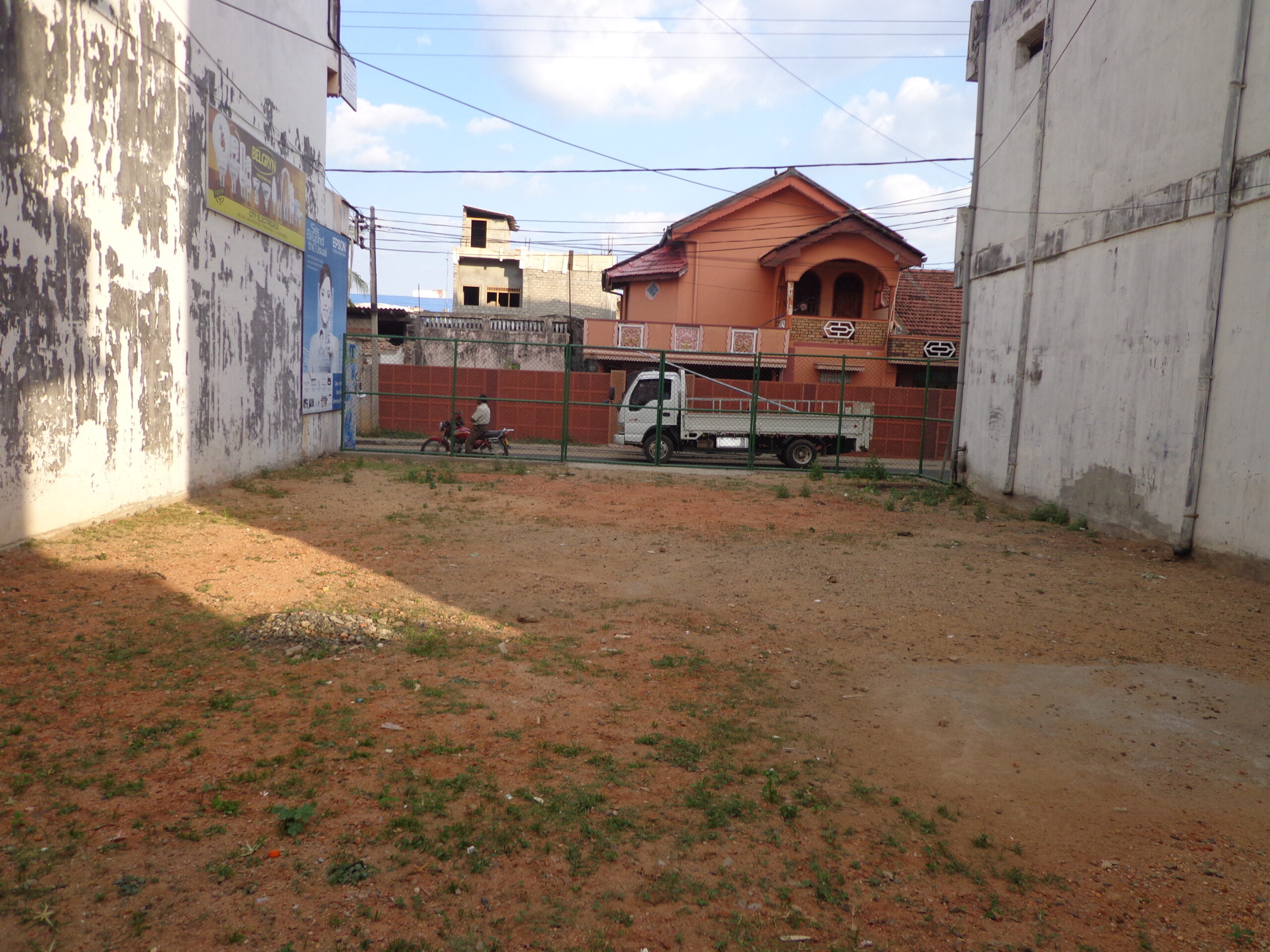 7.3 Perches Commercial Bare Land Property For Rent in Town