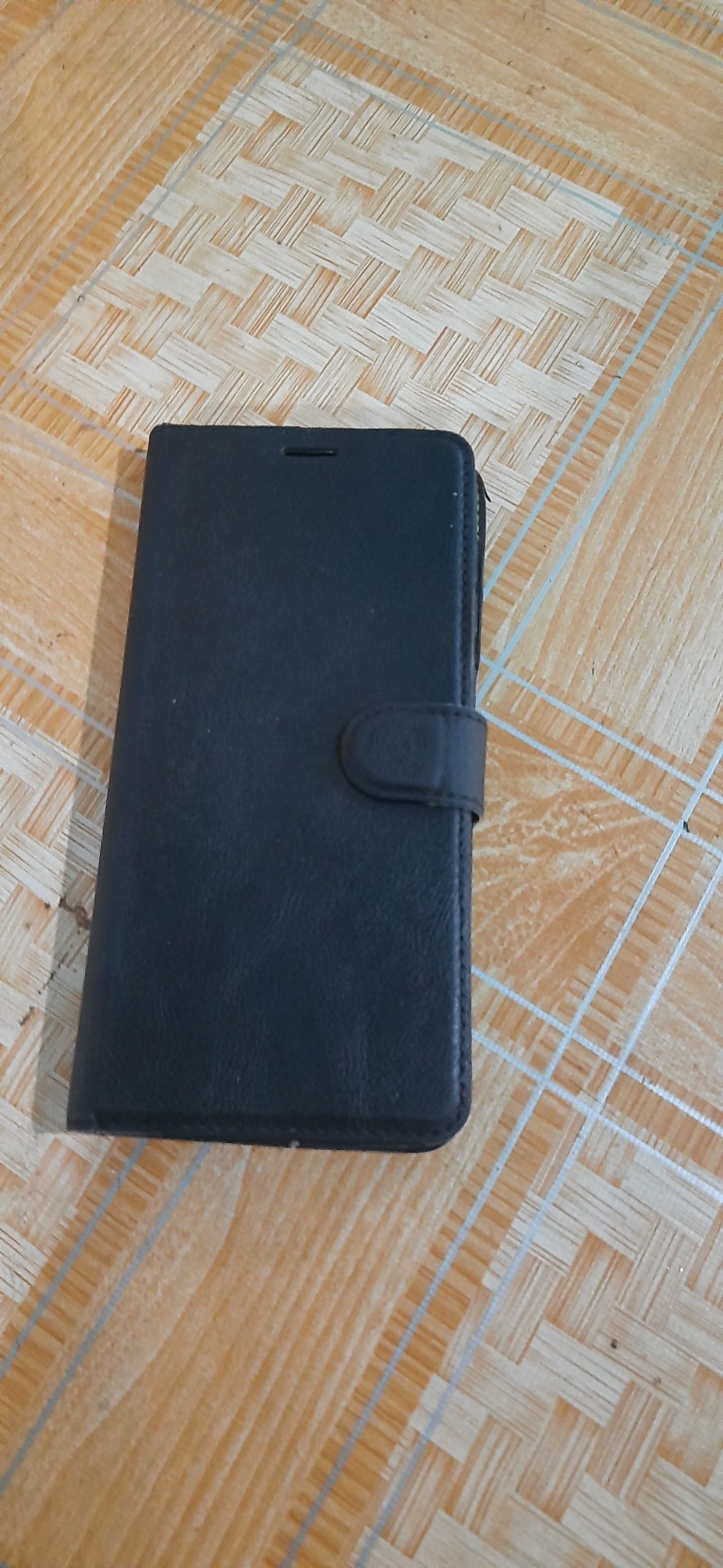 6aa409e0-4253-4483-b70f-1c1c3b6b8e01