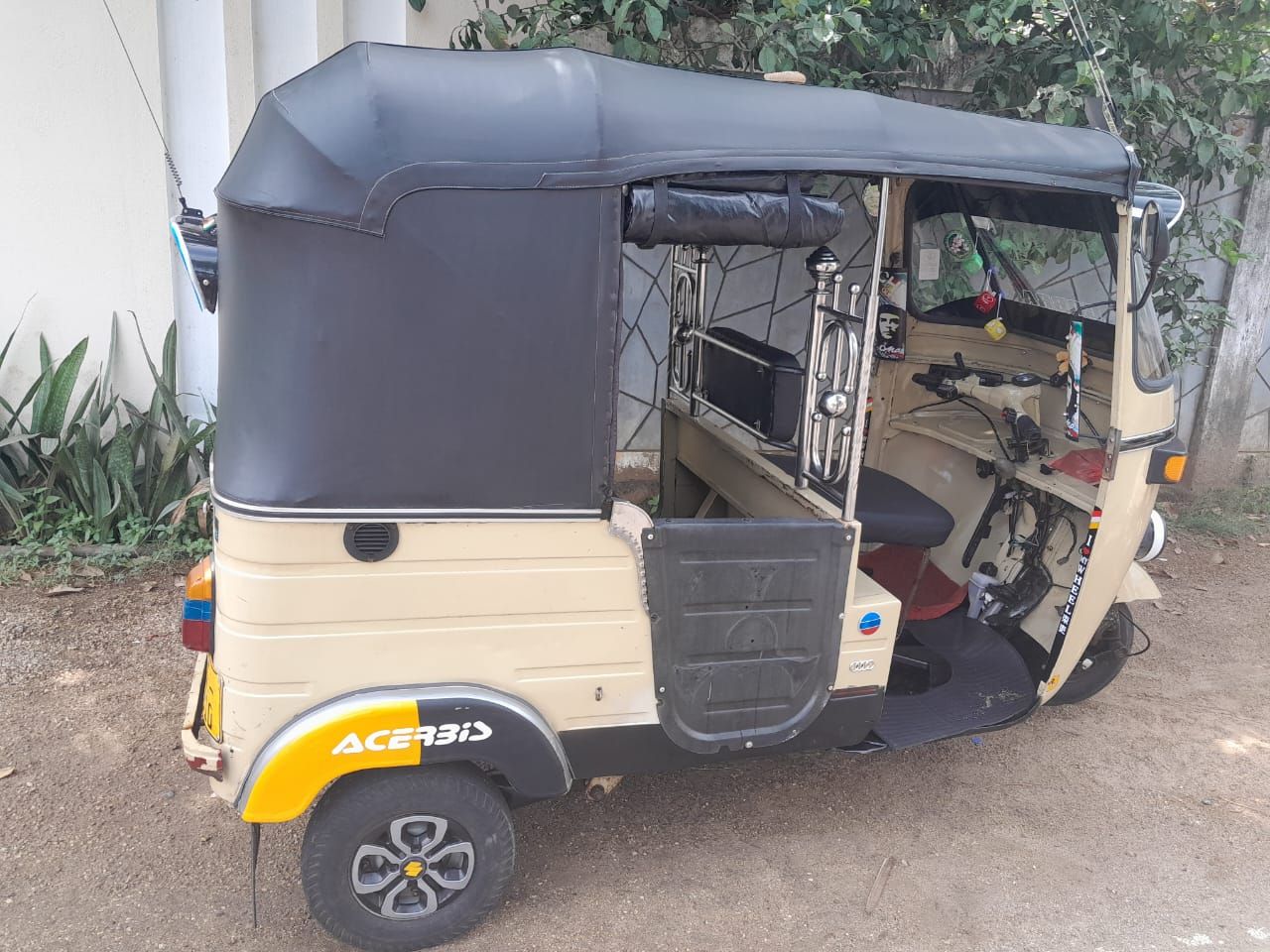 1e2de18f-b8e3-4dac-93e1-f24c48985b36