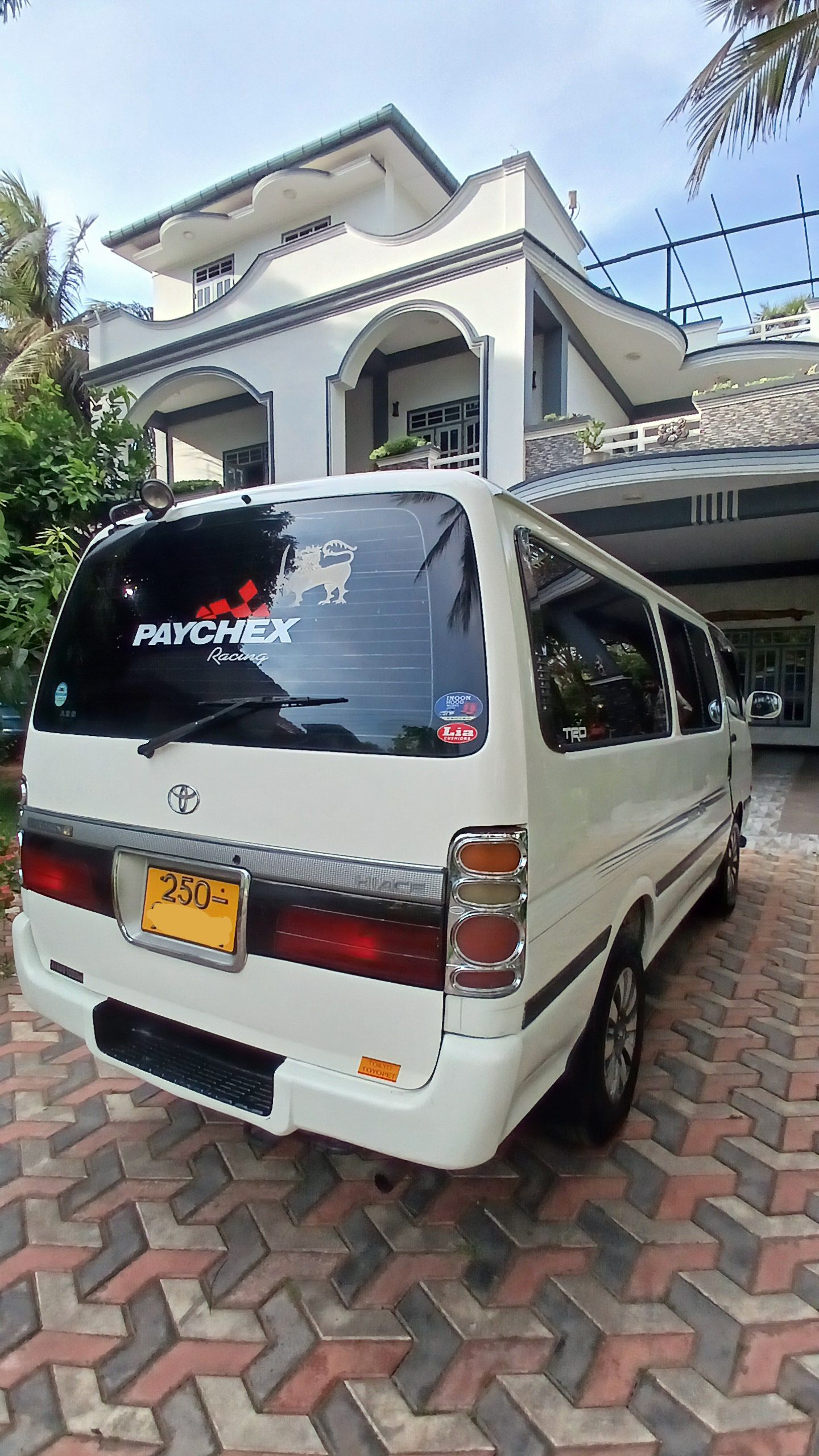 6b5ddfb3-9323-4429-b75c-129eb5ee1f17