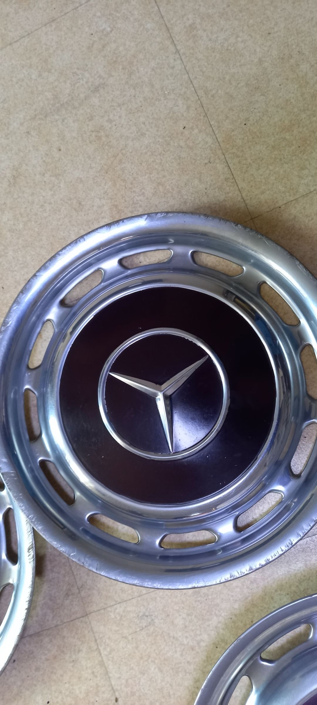 b7000779-4b5a-409d-8c5f-f64a9e81e03f