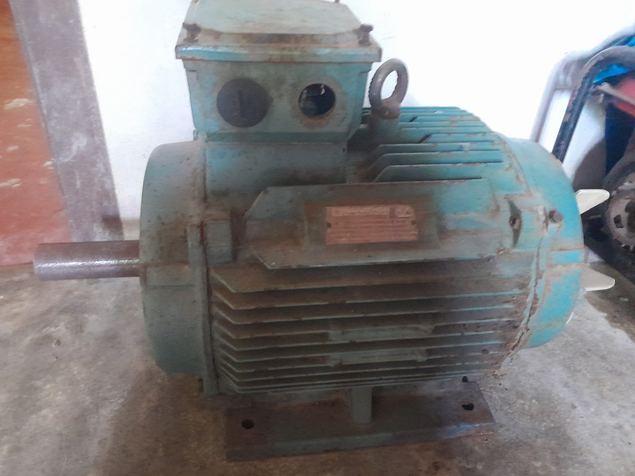 f2789047-50d1-468c-b4f6-f5da02e9e48b