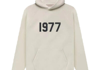 fear-of-god-essentials-pullover-1977-hoodie-wheat